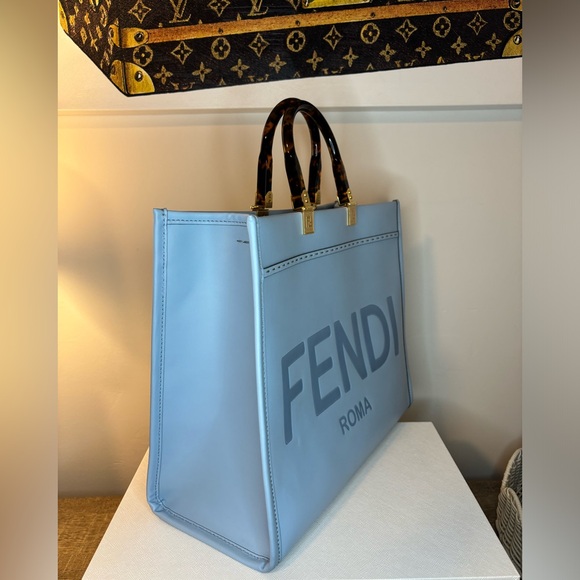 🩵✨SOLD✨🩵($3100 Retail) Fendi Medium Sunshine Tote Bag Blue - Picture 4 of 9